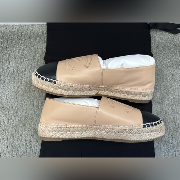 AUTHENTIC LAMBSKIN BEIGE & BLACK ESPADRILLES - Picture 6 of 6